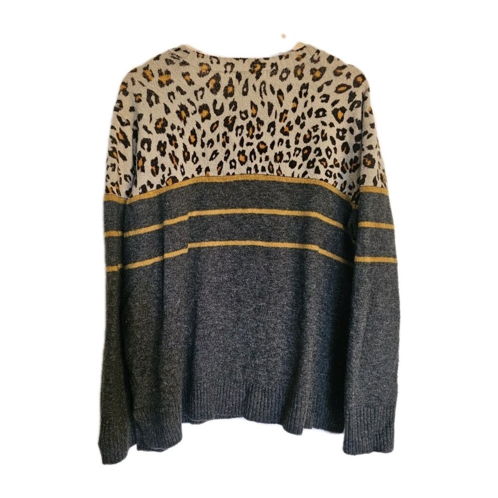 Beach Lunch Lounge Crewneck Sweater Leopard Print Grey Plus Size XXXL (22) - Picture 2 of 10